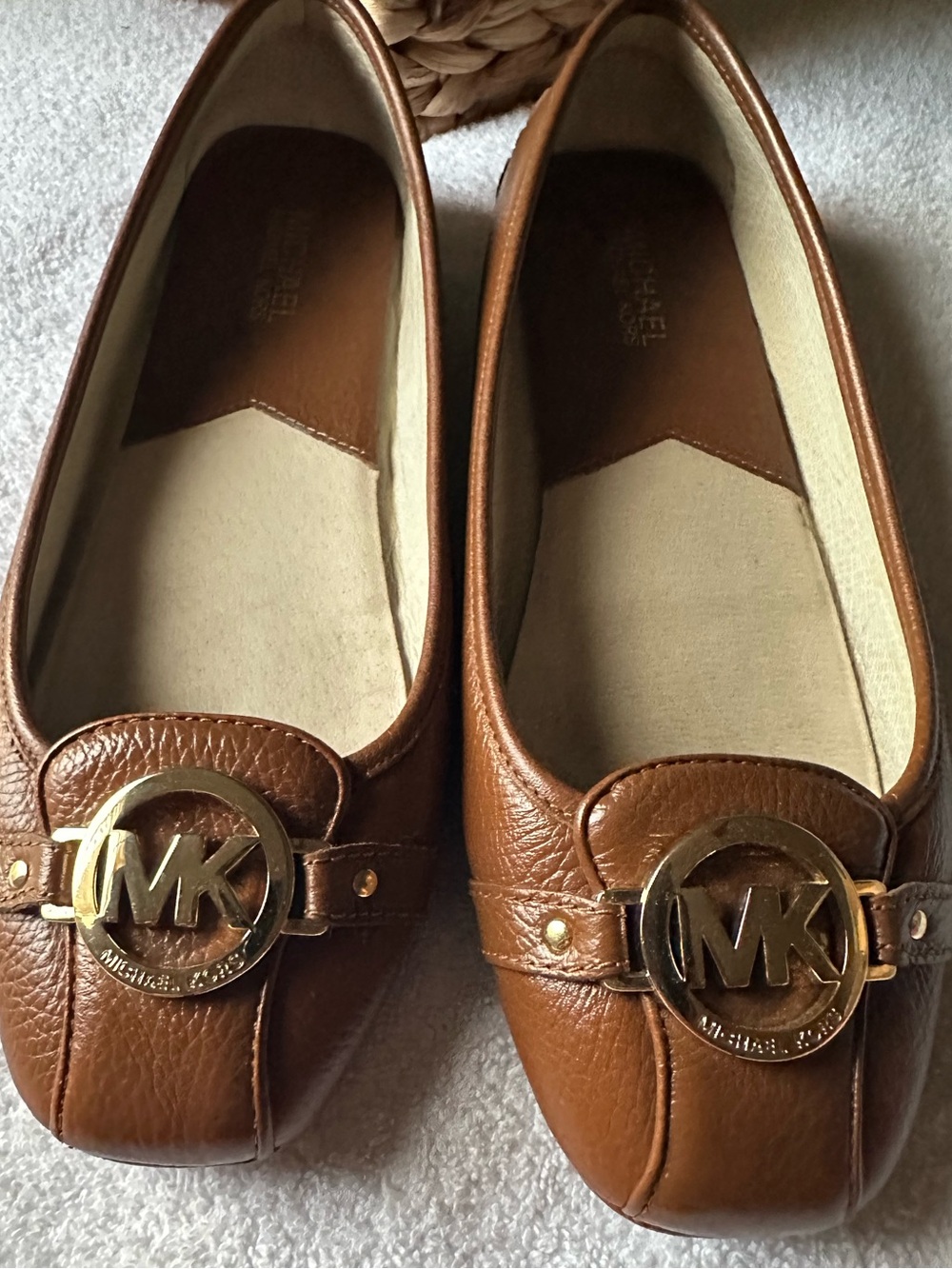 Michael Kors Fulton Leather Moccasin Flats Cognac Brown Gold MK Logo Size 10